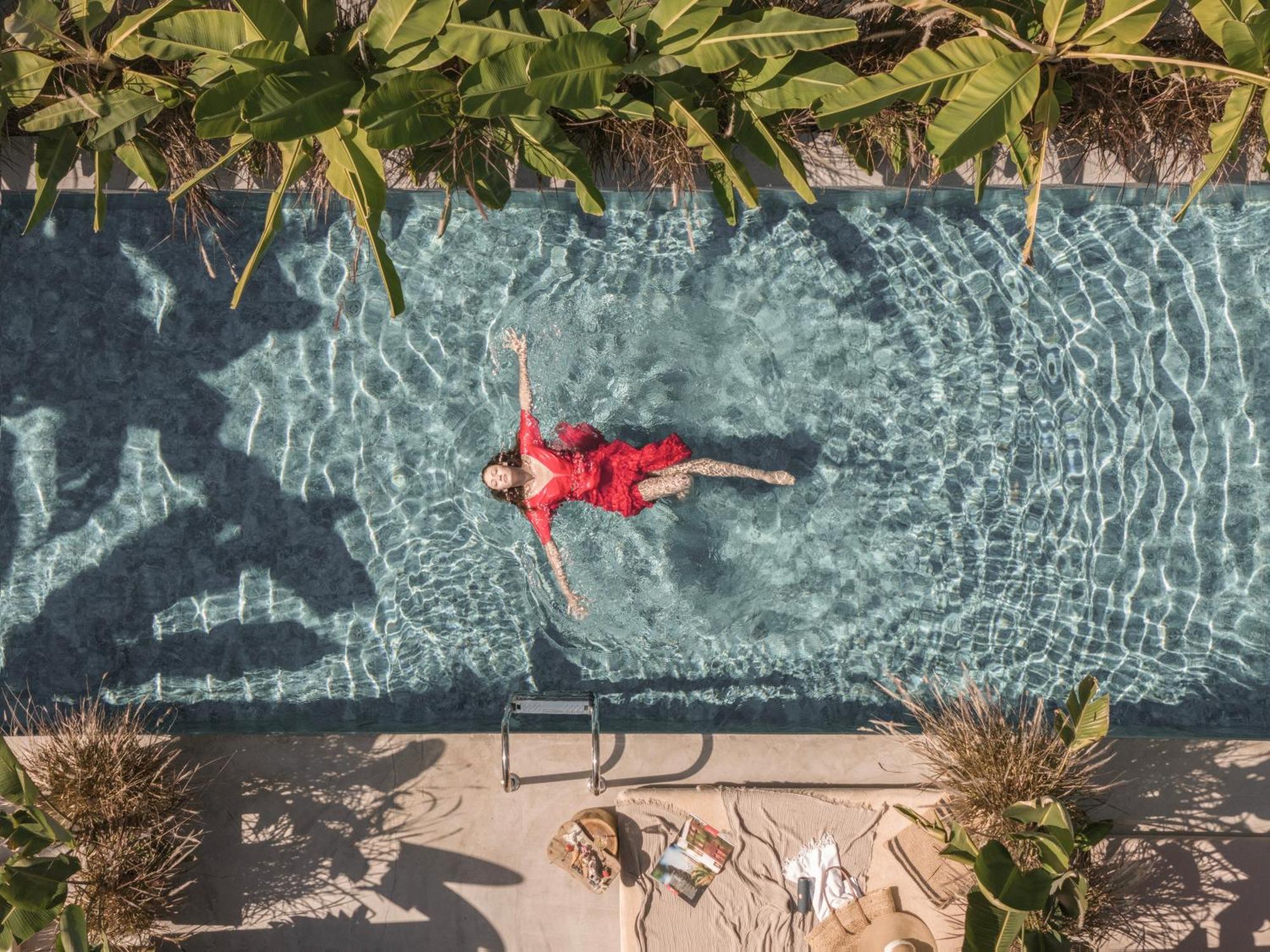 Balmy Hotel